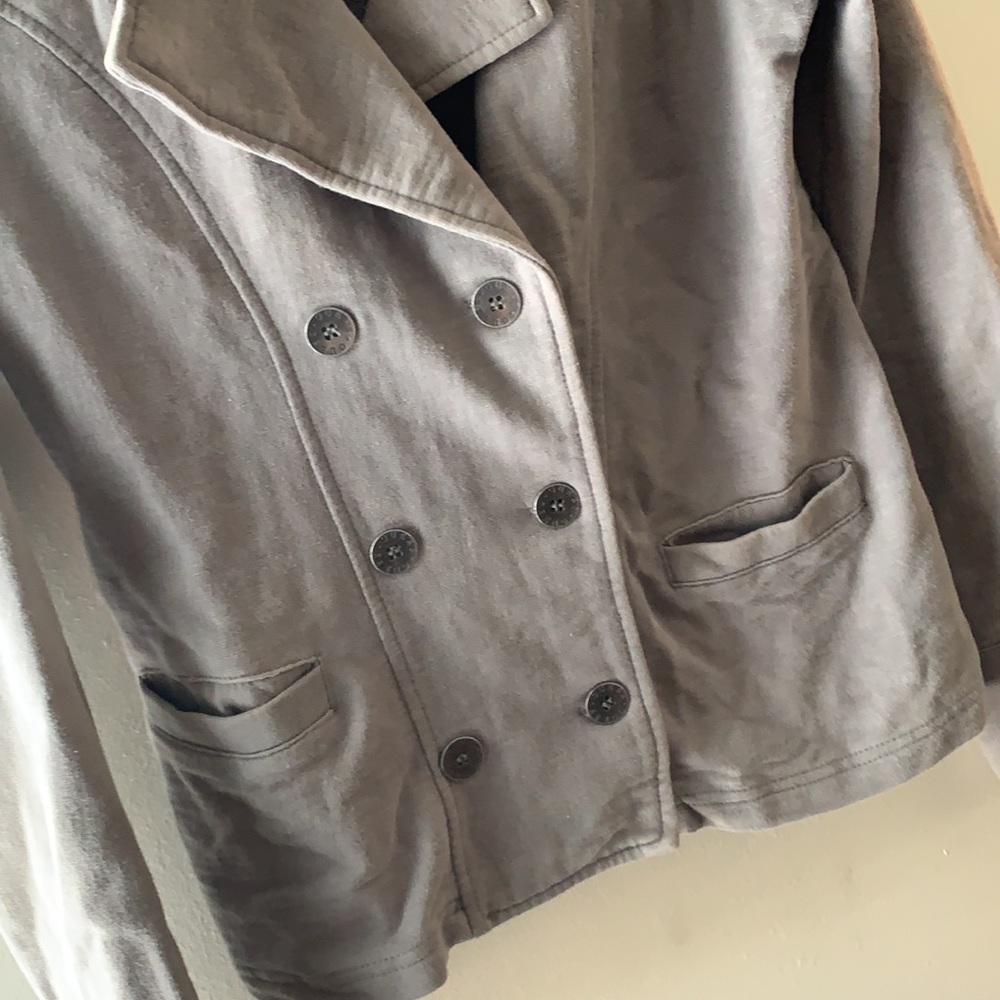 Guess gray jacket. Size small. - Picture 4 of 7